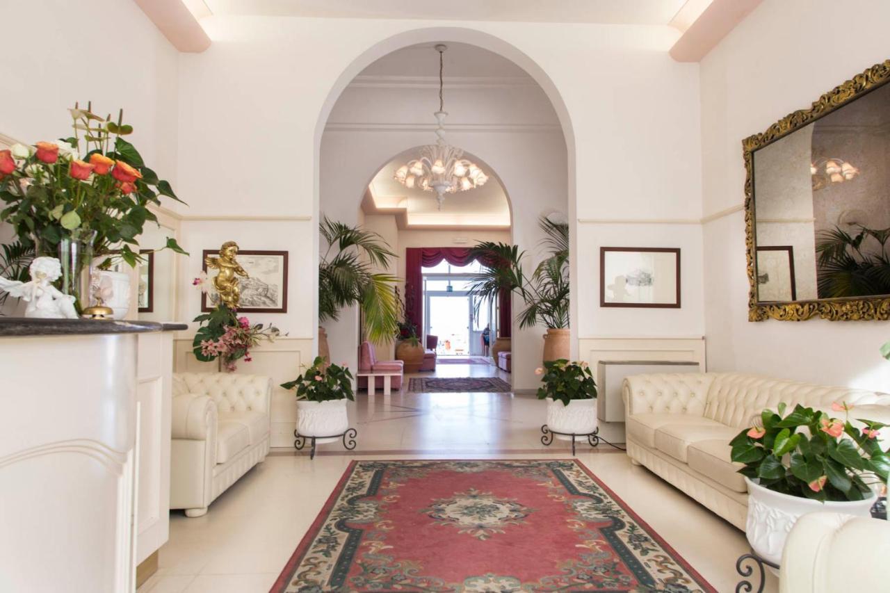 Hotel Lido Rimini Eksteriør bilde