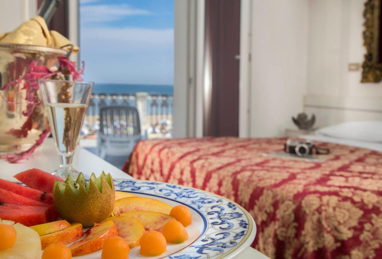Hotel Lido Rimini Eksteriør bilde