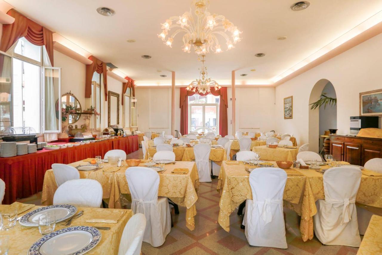 Hotel Lido Rimini Eksteriør bilde