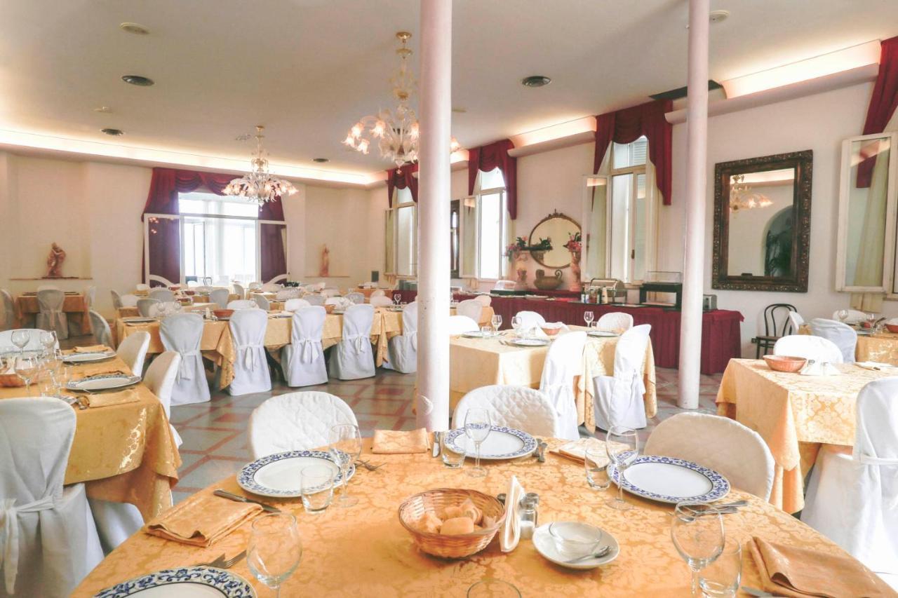 Hotel Lido Rimini Eksteriør bilde